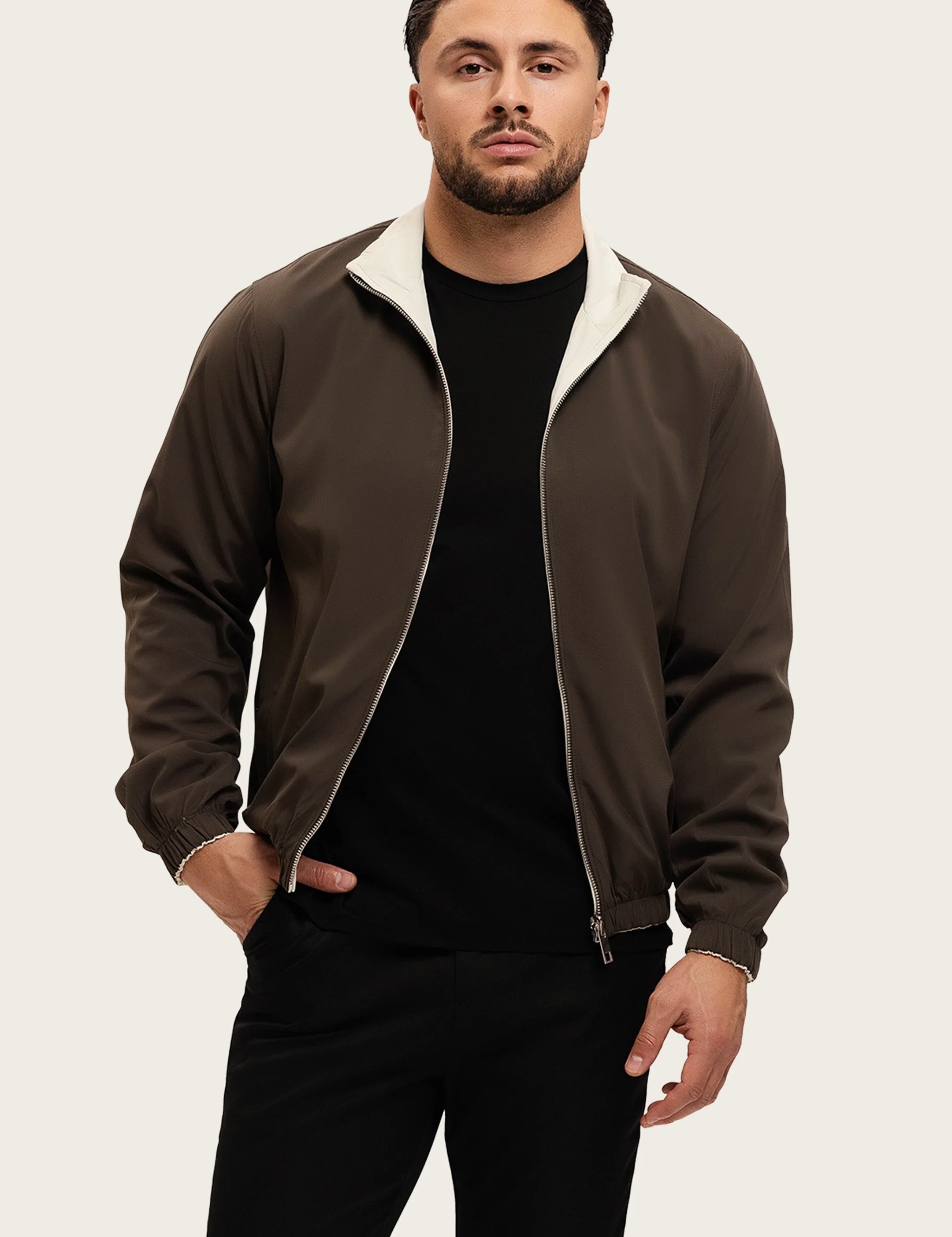 CORE JACKET OLIVE