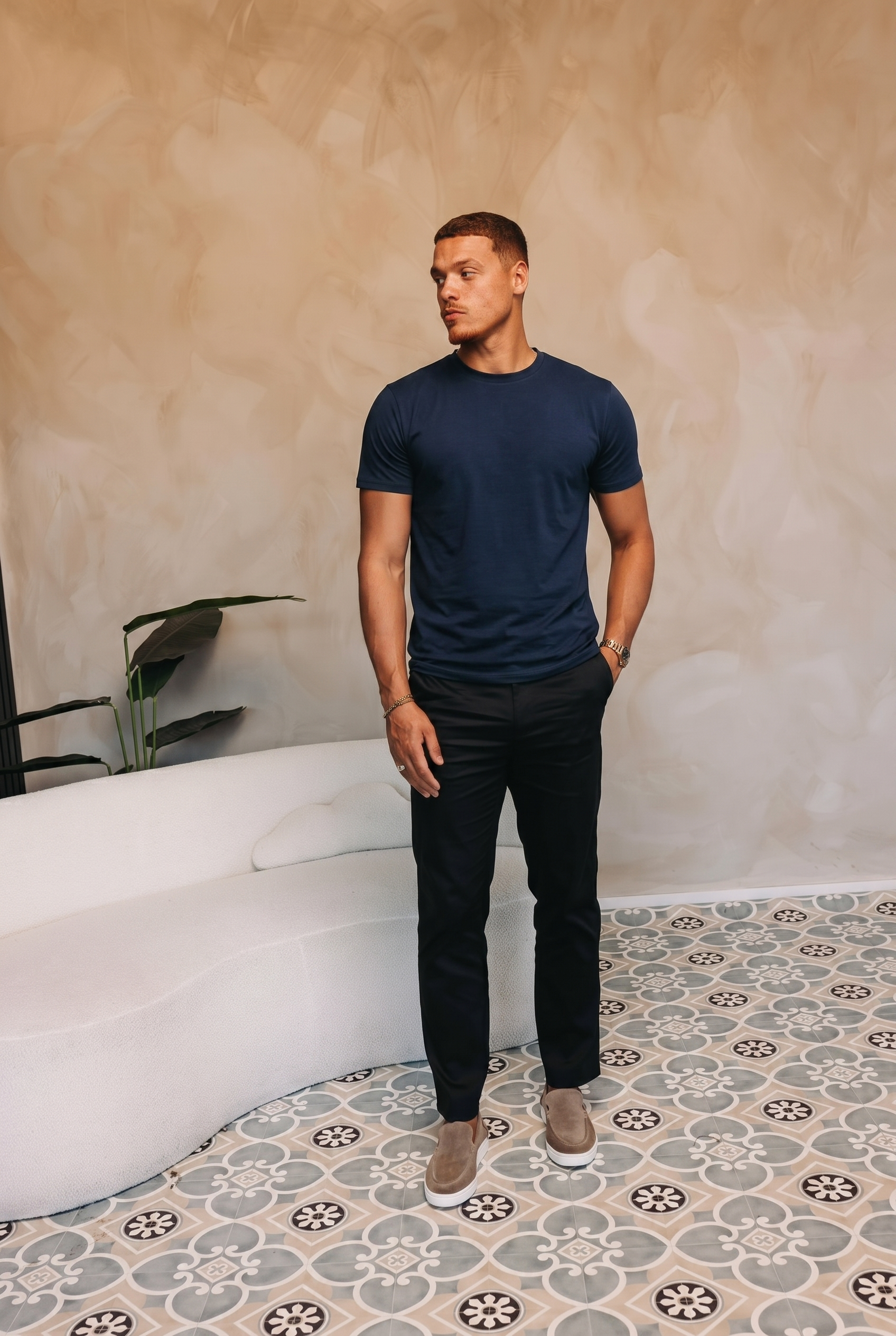 SHINY ESSENTIAL SHIRT NAVY BLUE lifestyle