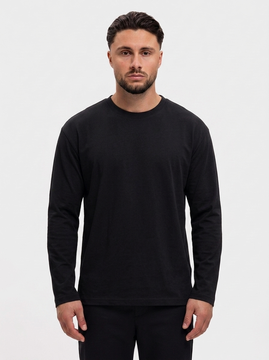 Essential Longsleeve Black - voorkant