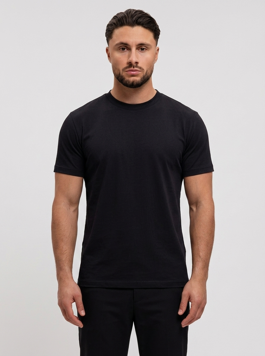 RK Blank Tee Black Slimfit - voorkant studio