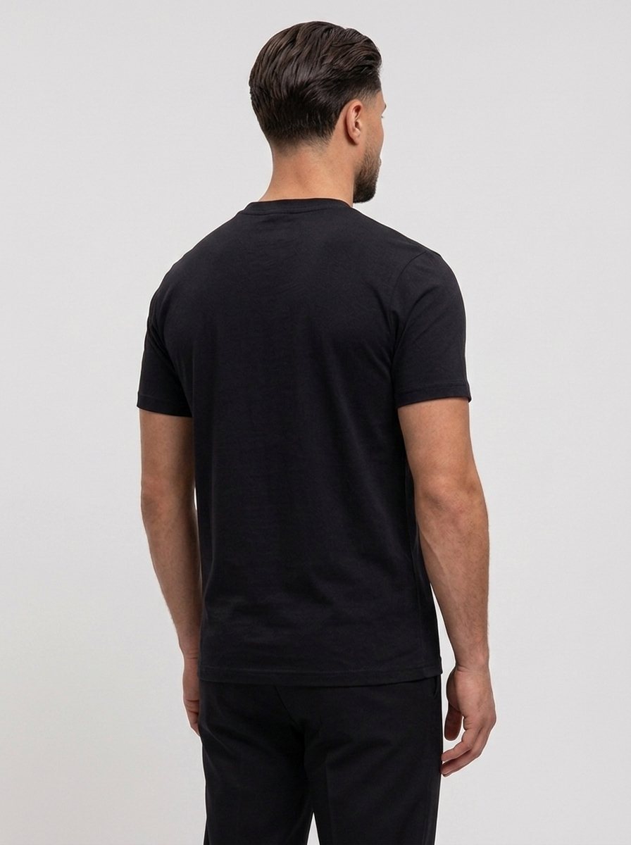 RK Blank Tee Black Slimfit - achterkant studio