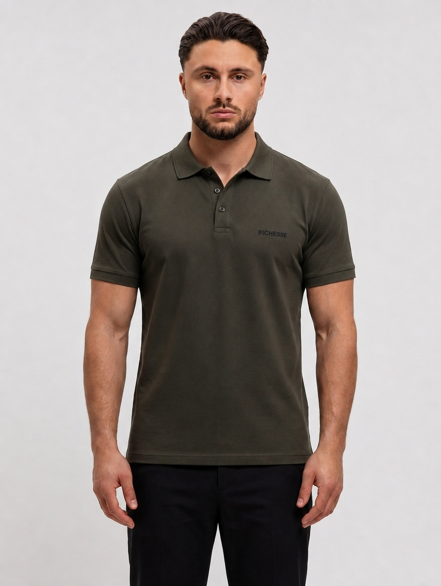 Crew Polo Olive - voorkant studio
