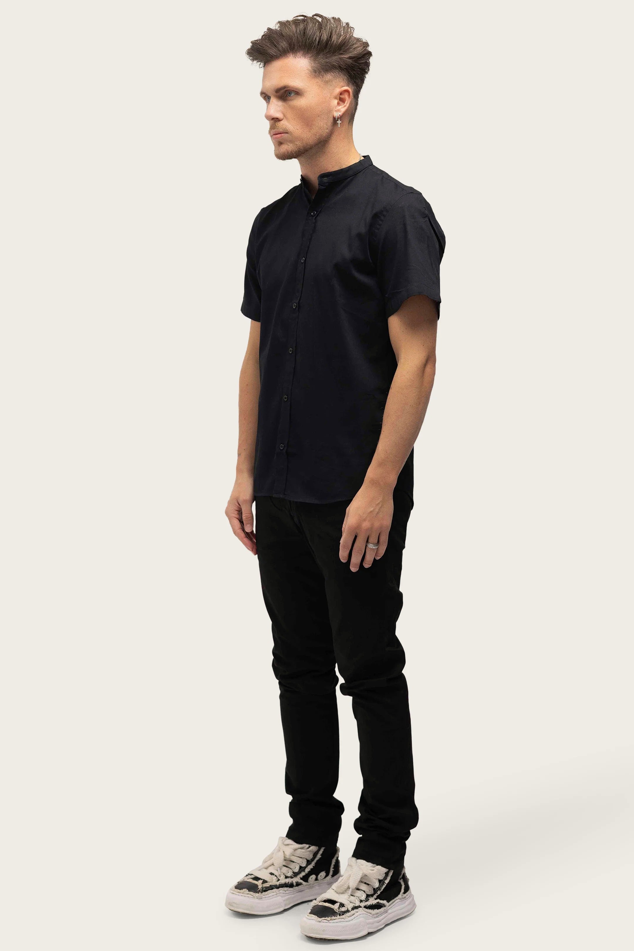 MAO BLACK SHIRT