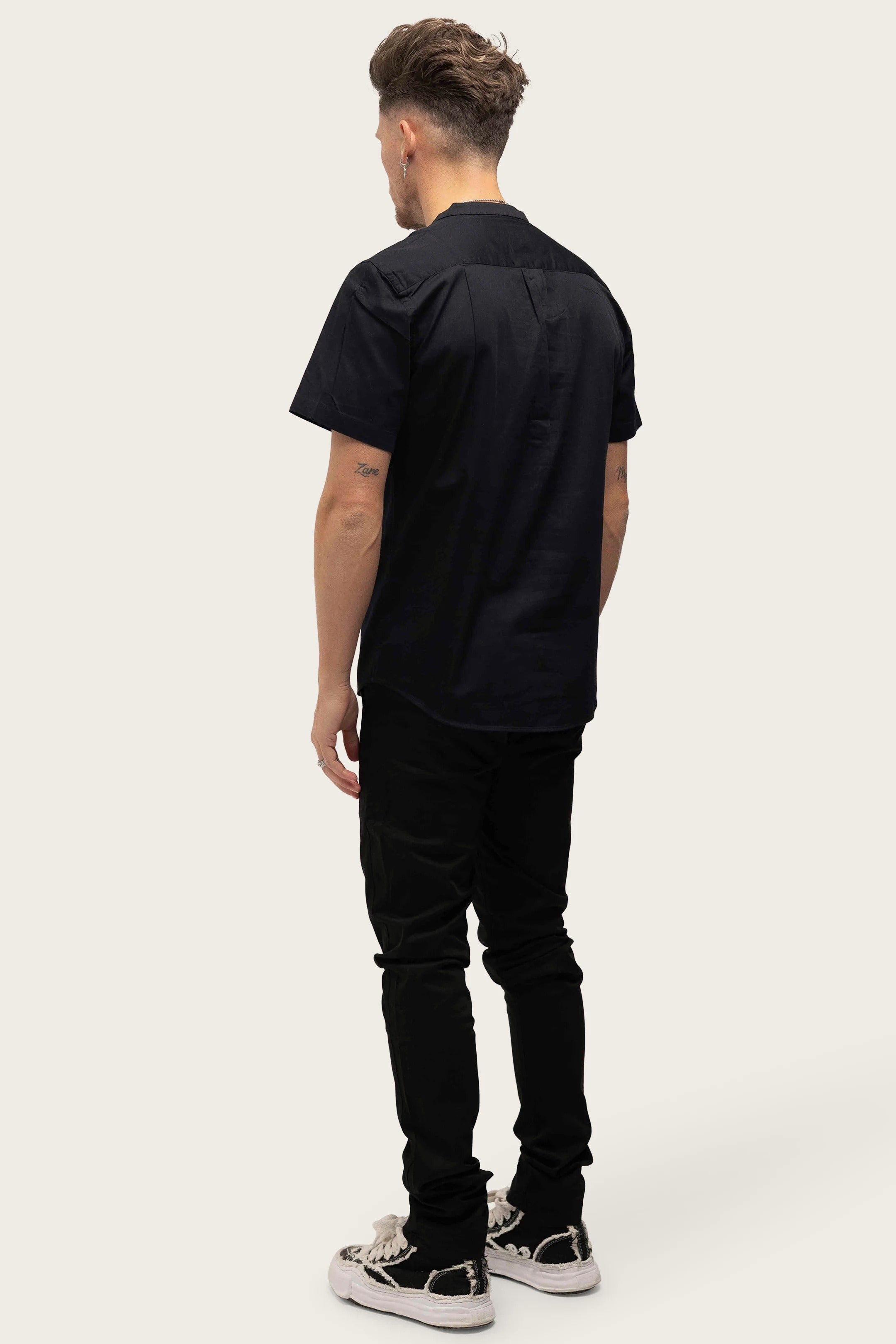 MAO BLACK SHIRT